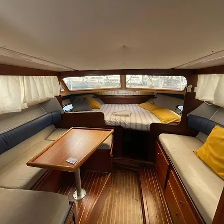 Barco Acogedor - Cosy Boat - *