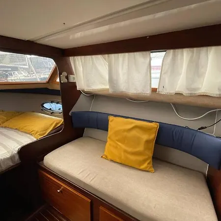 Barco Acogedor - Cosy Boat - 巴塞罗那